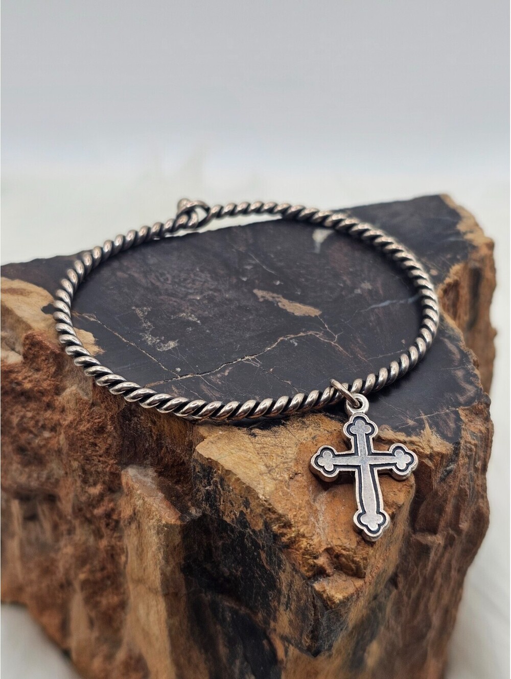 James Avery 925 Silver Twisted Wire Bracelet Budded Cross